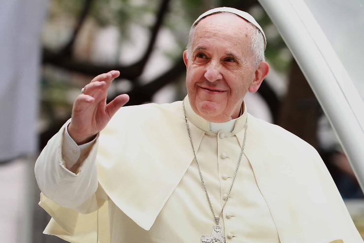 Ferenc pápa a tengeri migráció tragédiái ellen emelte fel szavát lampedusai látogatásának évfordulóján